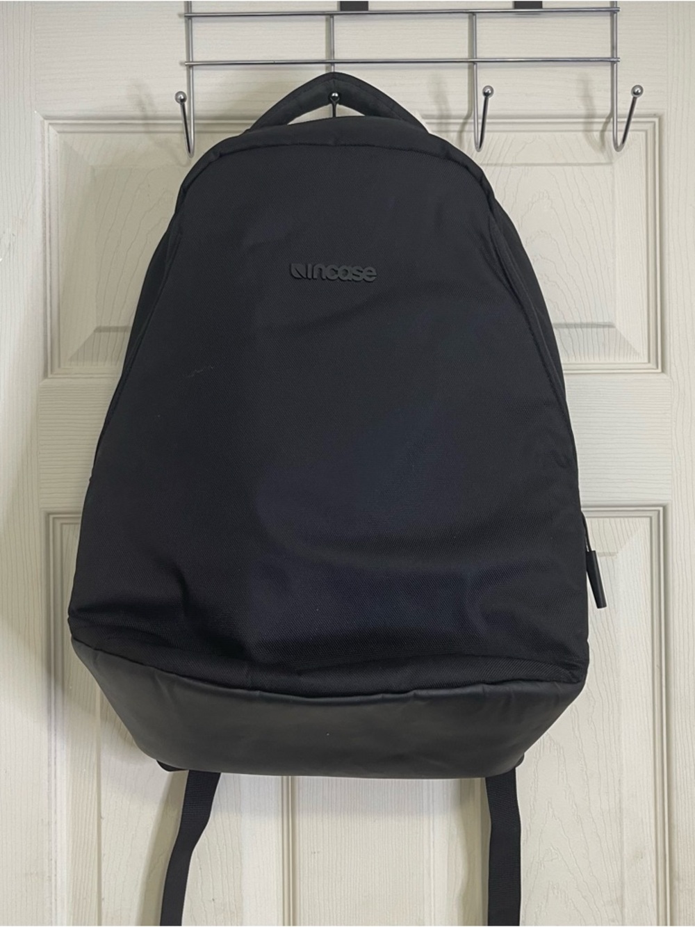Incase Black Polyethylene backpack 09t-02023715